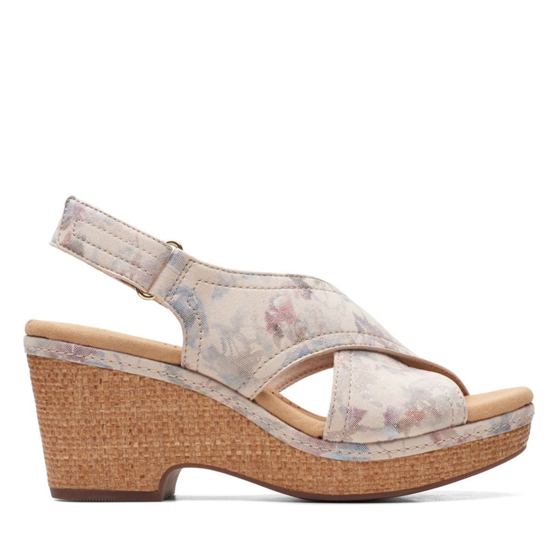 Flower Women's Clarks Giselle Cove Floral Sandals | 7629534-ED