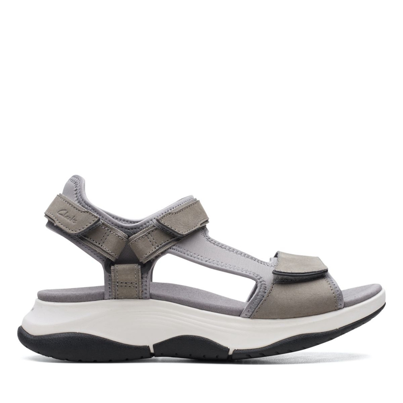 Grey Women's Clarks Wave 2.0 Skip Grey Combi Sandals | 7281605-KN