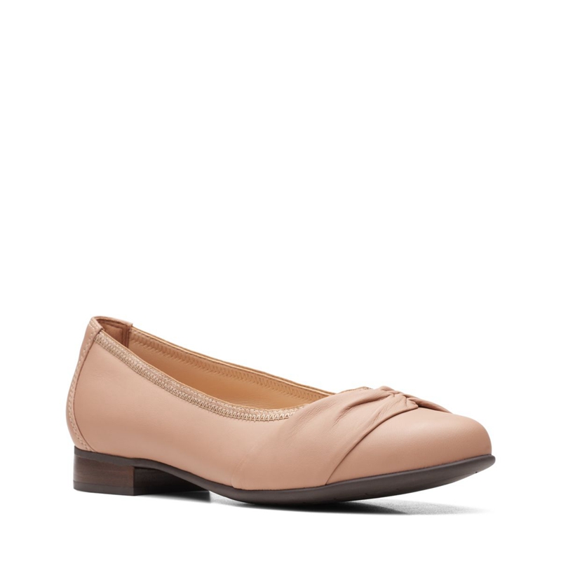 Apricot Women's Clarks Un Blush Wish Praline Leather Pumps | 7943862-YC