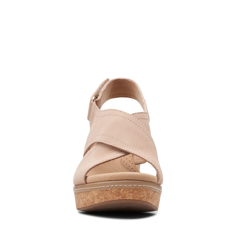 Brown Women's Clarks Giselle Cove Sand Sandals | 4718036-ZH