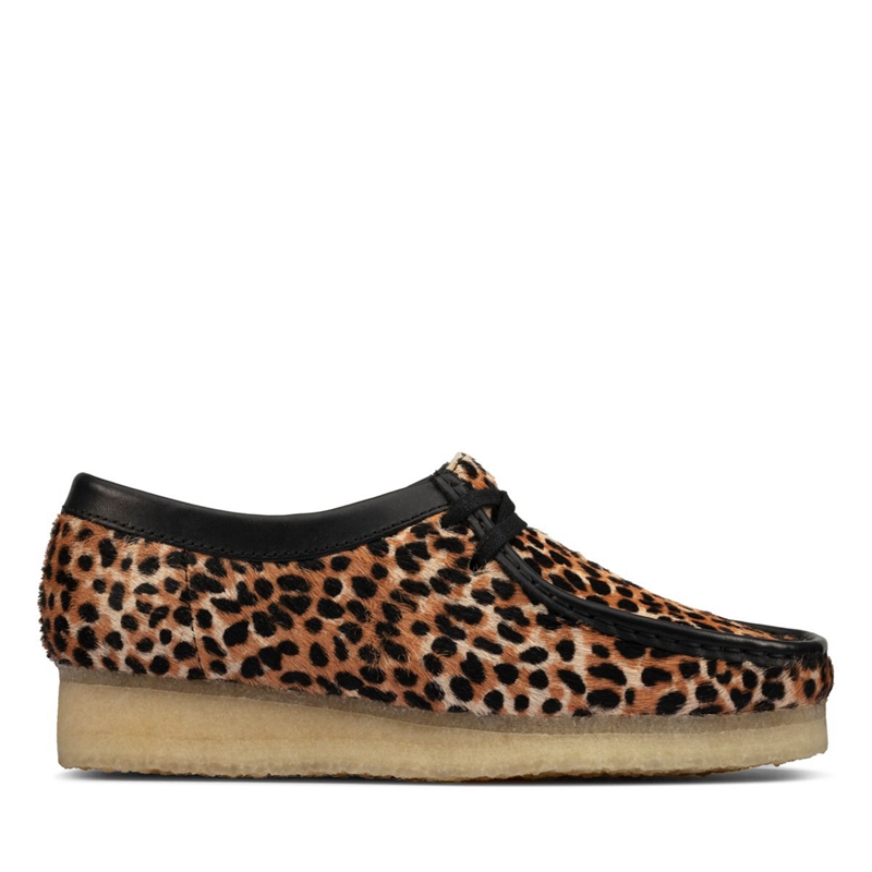 Leopard Women\'s Clarks Wallabee Print Slip Ons | 3217608-OW